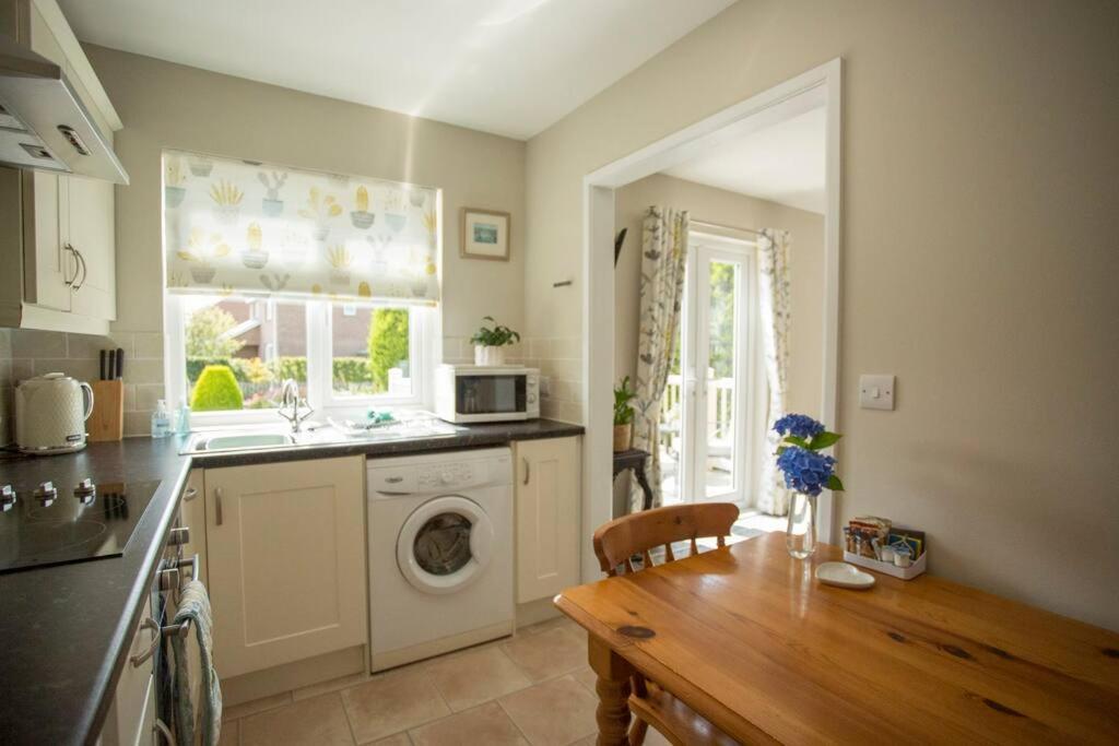 Pant-Y-Celyn Studio Apartment Aberaeron Exterior foto